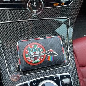 Gucci zip wallet